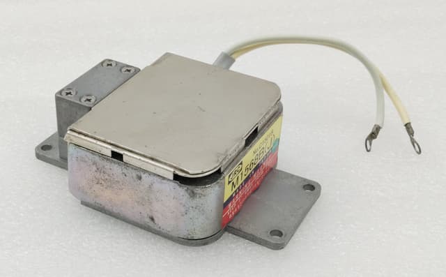 JRC M1568B (J) X-Band Marine Radar Magnetron / JRC M1568B (J) , New without Box