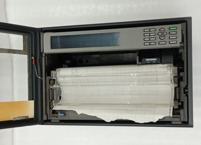 Yokogawa DR240 Hybrid Recorder 100 - 240 VAC 50/60Hz 130VA Max
