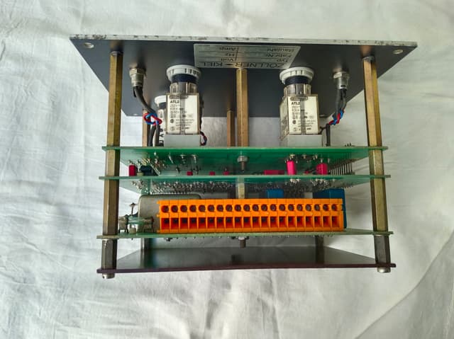 ZOLLNER KIEL DHI 49/28P/84 Signal Automat Type 3+S 220V 60Hz