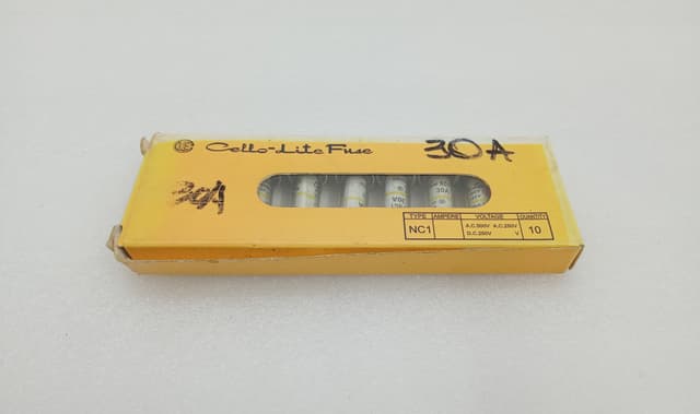Cello-Lite NC1 Fuse 30A 500VAC 250VDC 20kA Glass Cartridge Fuse Box of 9