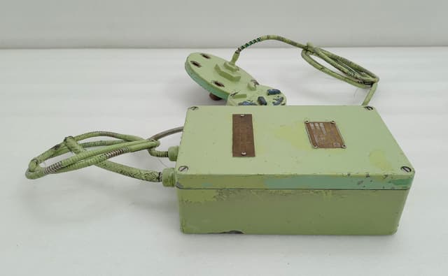 Mitsui AVM-DH1 Driver Housing for Axial Vibration Monitor w/ VK-143P1 Transducer