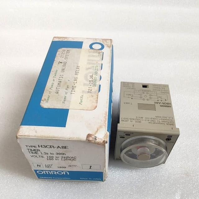 OMRON H3CR-A8E Timer 0-1.2 min / Time 1.2s to 300h / 100- 240VAC 100-125VDC