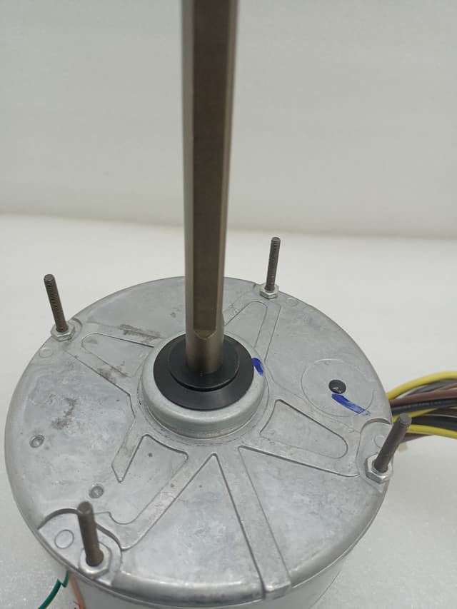 GE 5KCP39NG U724AS Motor 1/3 HP 1035 RPM / 70 C (150 F) Ambient / 5KCP39NGU724AS