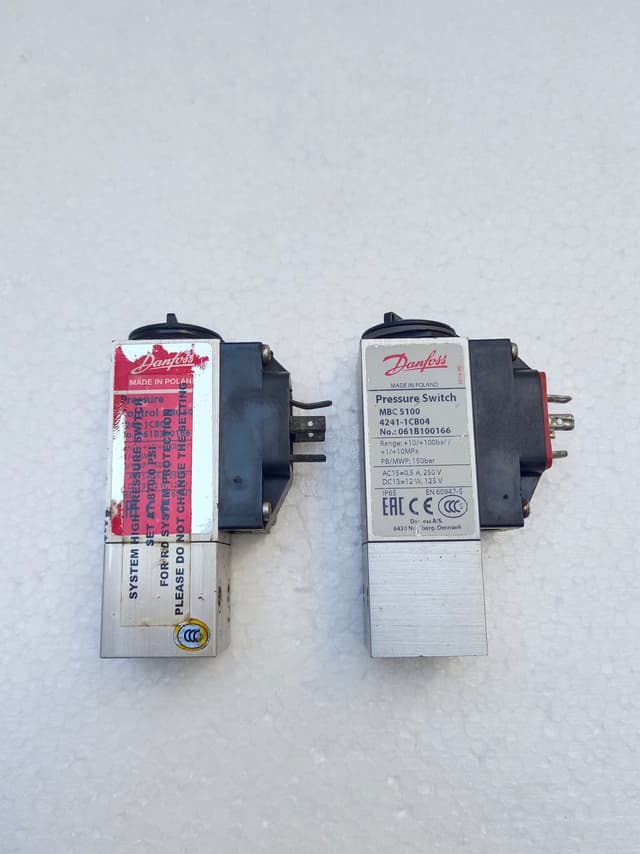 Danfoss MBC 5100 Pressure Switch | 4241-1CB04 | Range: +10/+100bar / +1/+1- Mpa | IP65