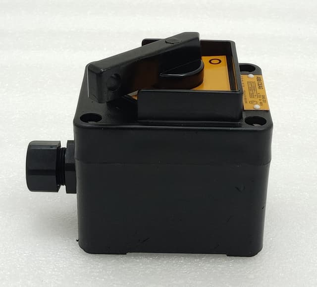 ABB CEAG GHG 231 Control Switch / ABB GHG2386065 / GHG 231 6065 V 0000 / New