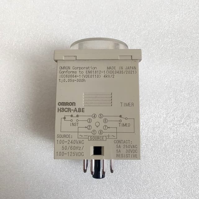 OMRON H3CR-A8E Timer 0-1.2 min / Time 1.2s to 300h / 100- 240VAC 100-125VDC