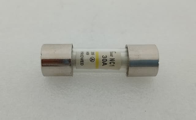 Cello-Lite NC1 Fuse 30A 500VAC 250VDC 20kA Glass Cartridge Fuse Box of 10
