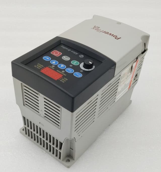 Allen Bradley PowerFlex 40 AC Drive 22B-D1P4N104 0.4kW 0.5HP 380-480V / AC Drive