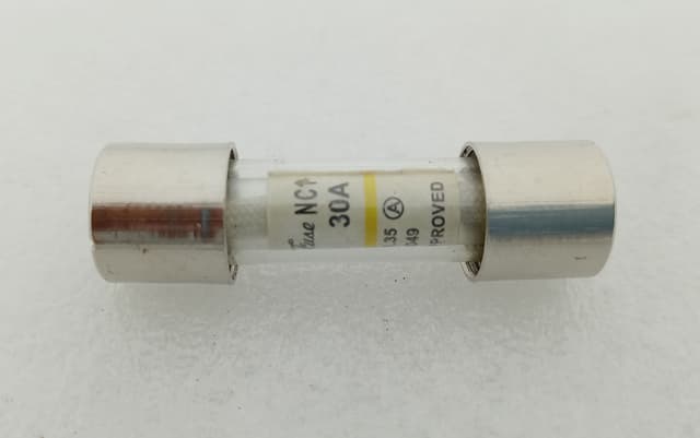 Cello-Lite NC1 Fuse 30A 500VAC 250VDC 20kA Glass Cartridge Fuse Box of 9