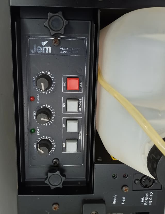 Martin JEM ZR12-AL Professional Fog Machine 220240V 1070W 4.45A Made in UK Used