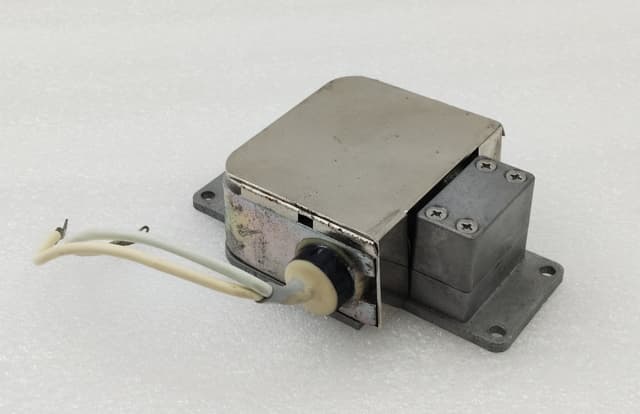 JRC M1568B (J) X-Band Marine Radar Magnetron / JRC M1568B (J) , New without Box