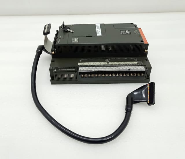 Mitsubishi MELSEC A0J2HCPU PLC CPU Module Max 8K Step w/ A0J2-E56DT I/O Extension Bundle