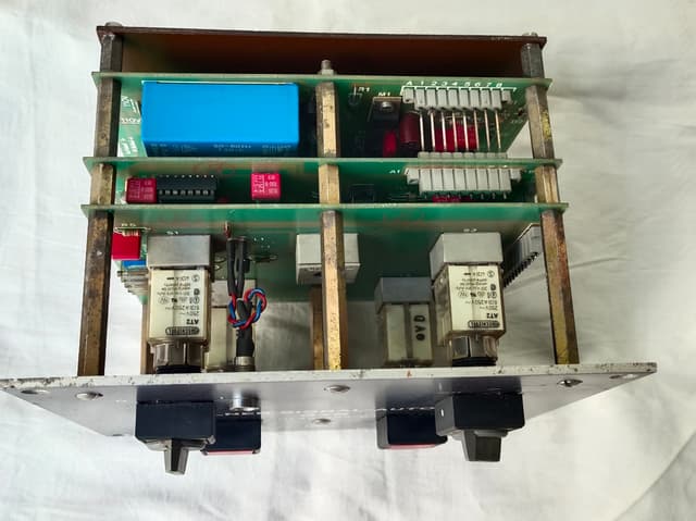 ZOLLNER KIEL DHI 49/28P/84 Signal Automat Type 3+S 220V 60Hz