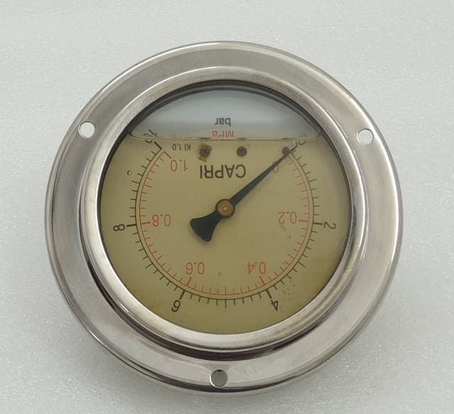Capri Pressure Gauge 0 to 10 Bar / 0 to 1 Mpa Pressure Gauge Capri / Back Mount