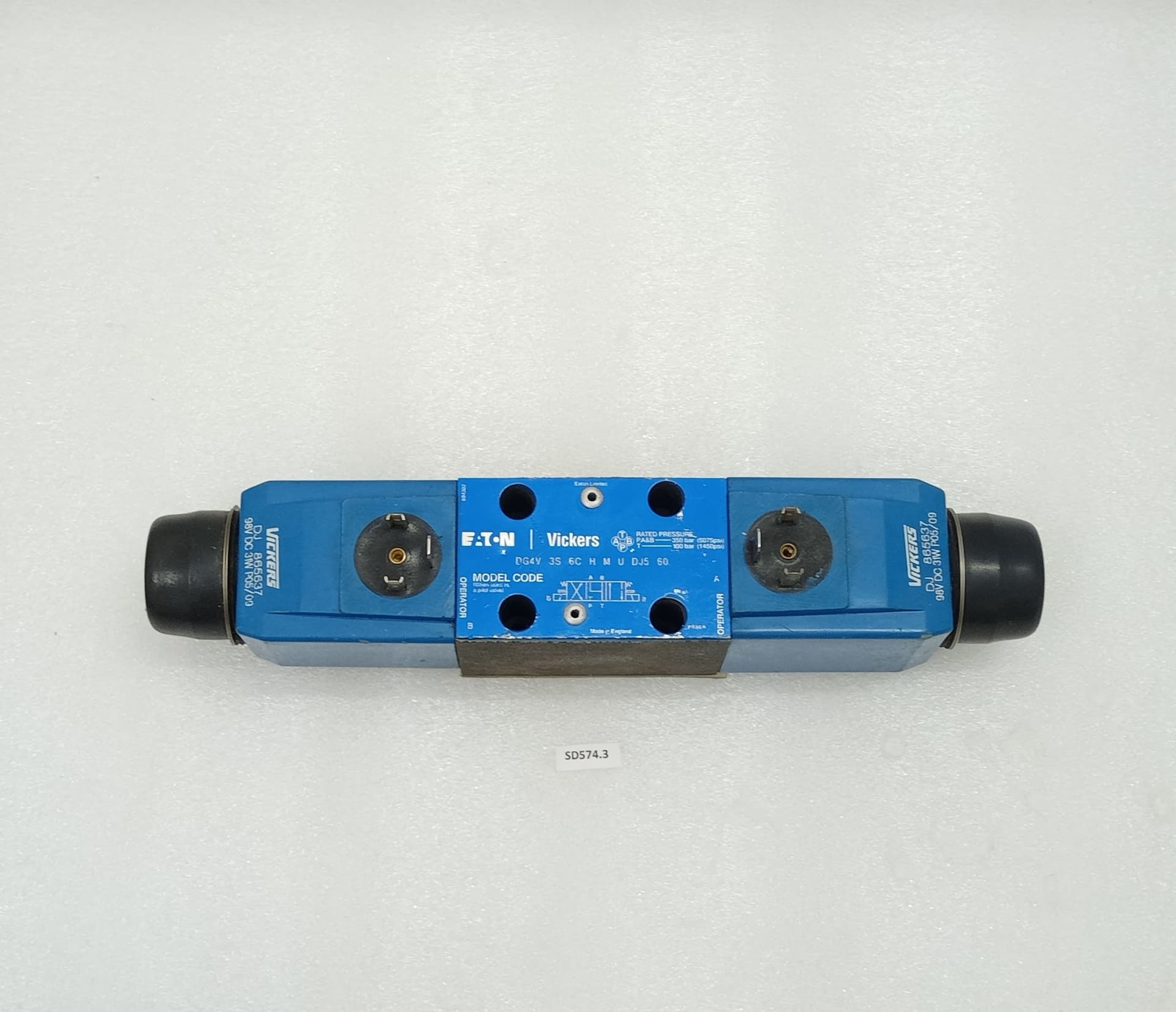 EATON Vickers DG4V 3S 6C H M U DJ5 60 Solenoid Control Valve / Vickers DJ 856537