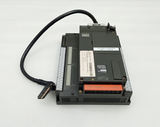 Mitsubishi MELSEC A0J2HCPU PLC CPU Module with A0J2-E56DT I/O Extension Bundle