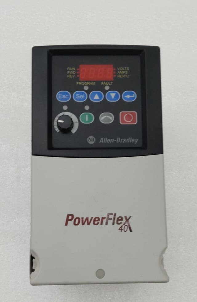 Allen Bradley PowerFlex 40 AC Drive 22B-D1P4N104 0.4kW 0.5HP 380-480V / AC Drive