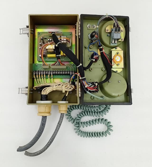 MRC LC-614G Marine Interphone Common Battery Telephone w MRC MR-2000 Headset Set