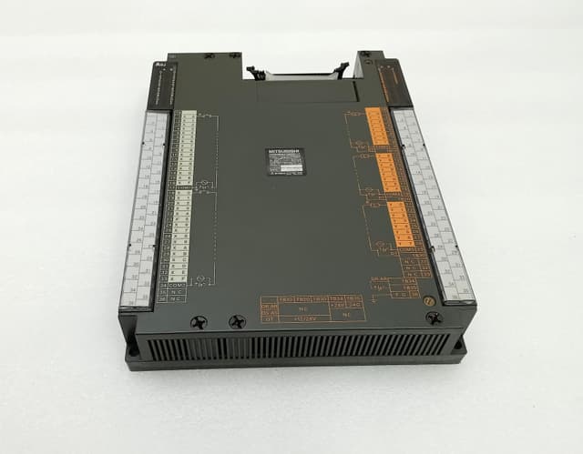Mitsubishi MELSEC A0J2HCPU PLC CPU Module with A0J2-E56DT I/O Extension Bundle