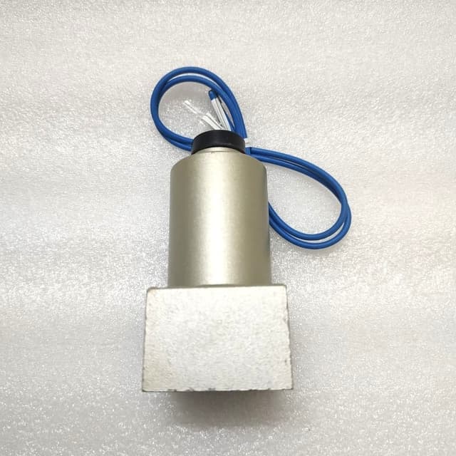 SMC VO315 - 001G Solenoid Valve 0 - 1.0 MPa AC 100V 50/60 Hz / VO315-001G