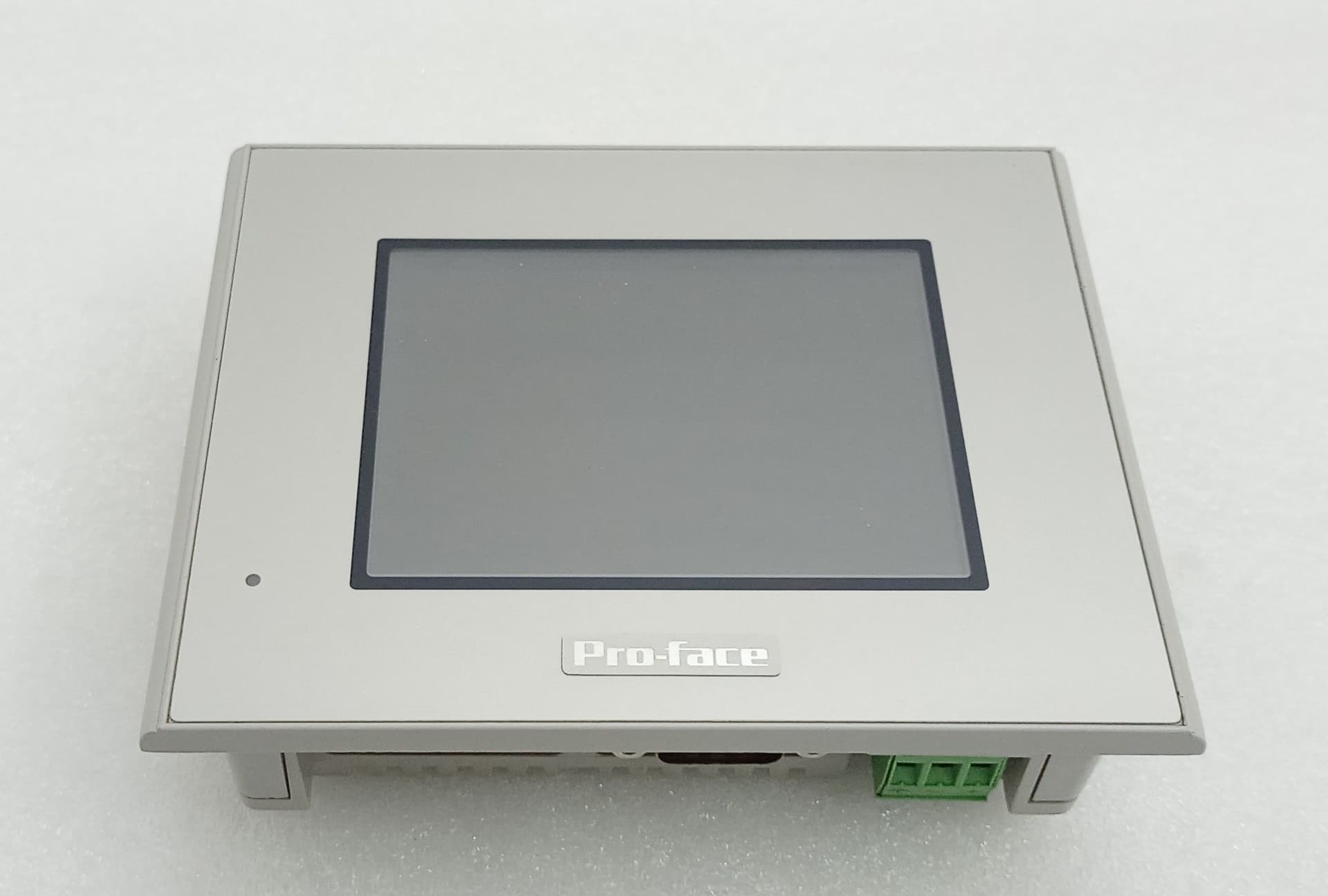 Pro-face AGP3200-T1-D24 Operator Interface Digital Electronics 3580205-04 HMI