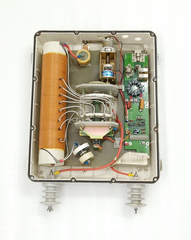 Furuno AT-410 Antenna Coupler 05P0532 , Made in Japan , Excellent Condition