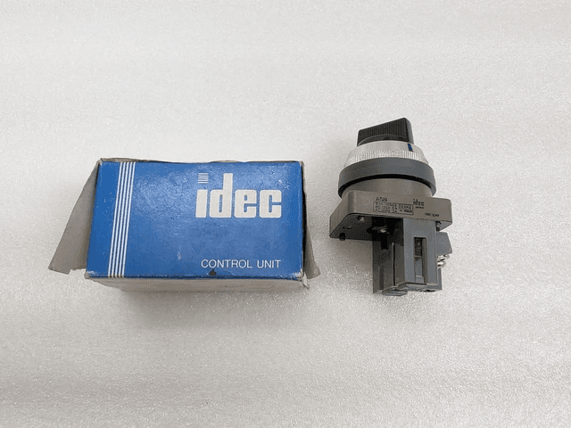 IDEC Selector Switch 5pc LOT - ASN 41-10569 ASN 307S ASN 310 ASLN21620NW