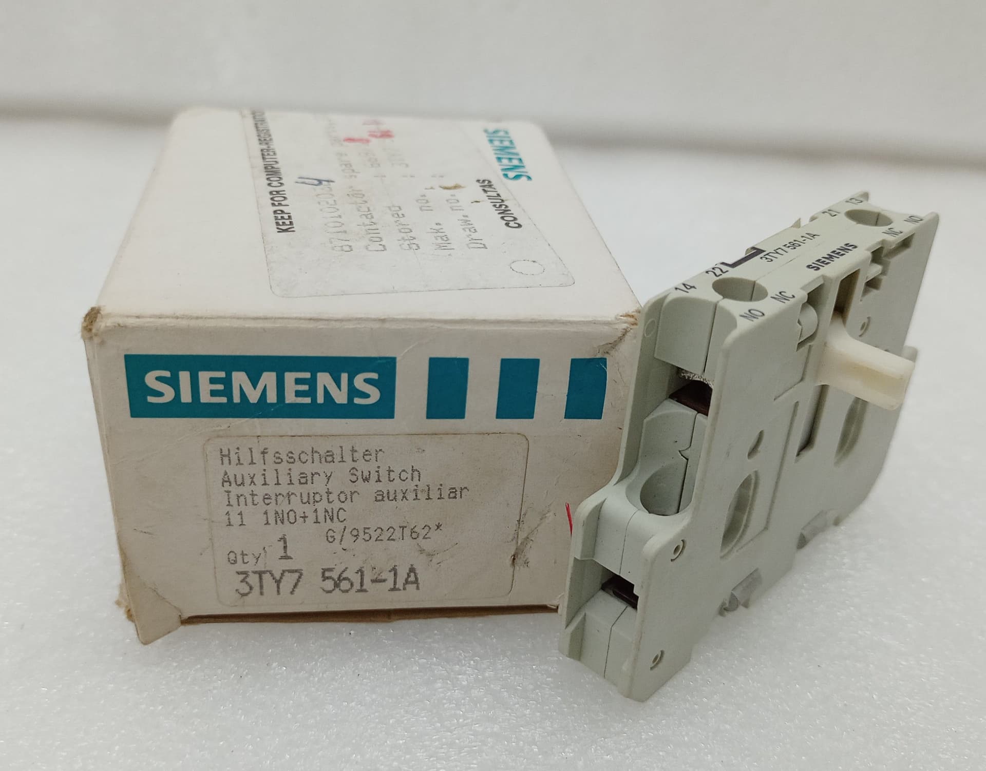 Siemens 3TY7 561-1A and 3TY7 561-1B Auxiliary Switch 1NC+1NO