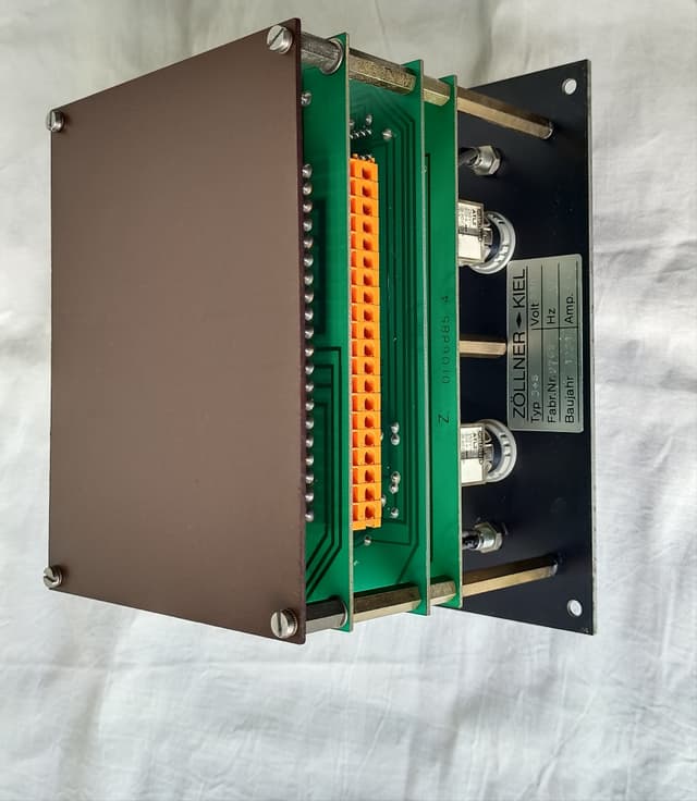 ZOLLNER KIEL DHI 49/28P/84 Signal Automat Type 3+S 220V 60Hz