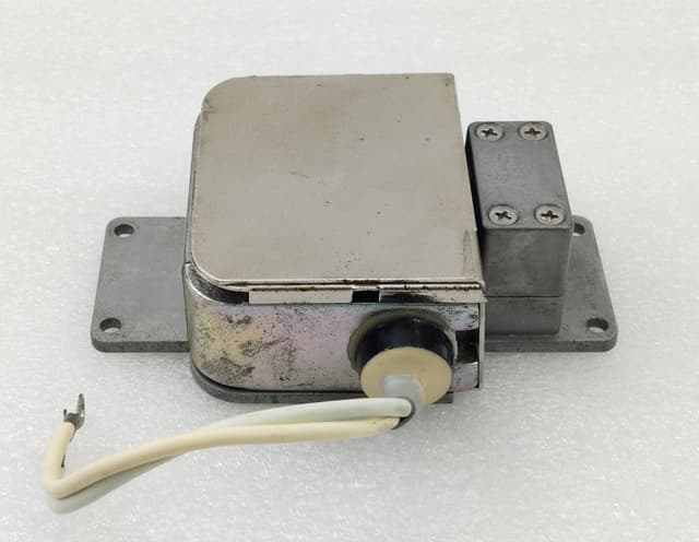 JRC M1568B (J) X-Band Marine Radar Magnetron / JRC M1568B (J) , New without Box