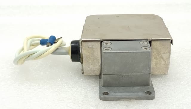JRC M1458A X-Band Marine Radar Magnetron / JRC M1458A Magnetron, New without Box
