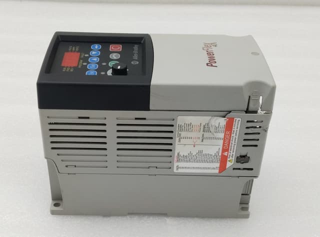 Allen Bradley PowerFlex 40 AC Drive 22B-D1P4N104 0.4kW 0.5HP 380-480V / AC Drive